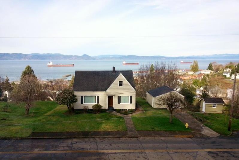 Astoria Painted Lady Historic Apt With River View! Екстериор снимка