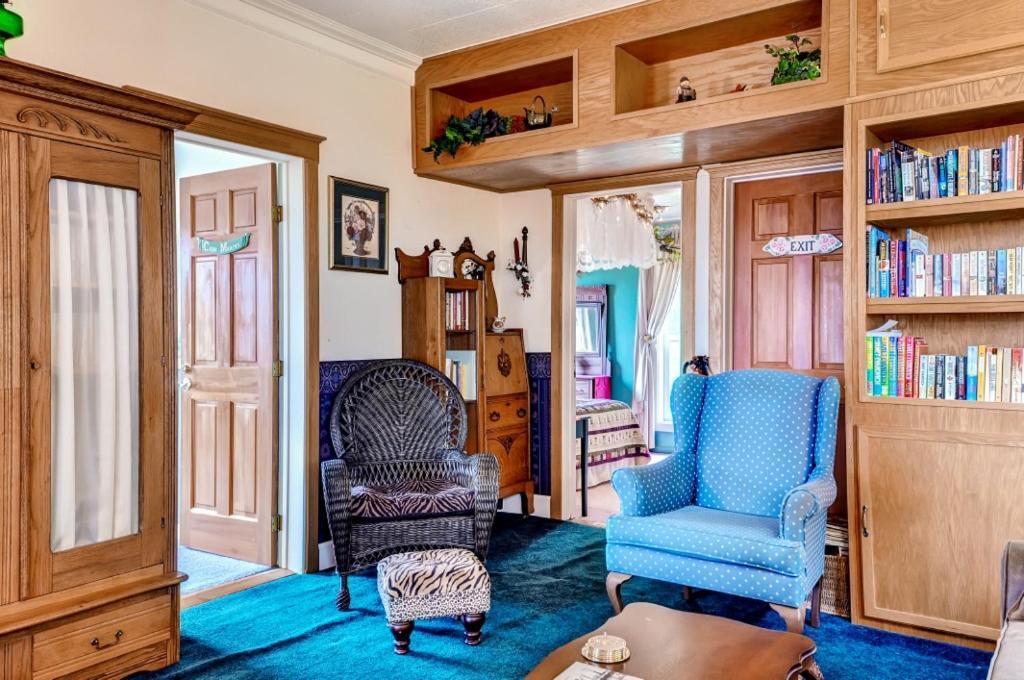 Astoria Painted Lady Historic Apt With River View! Екстериор снимка
