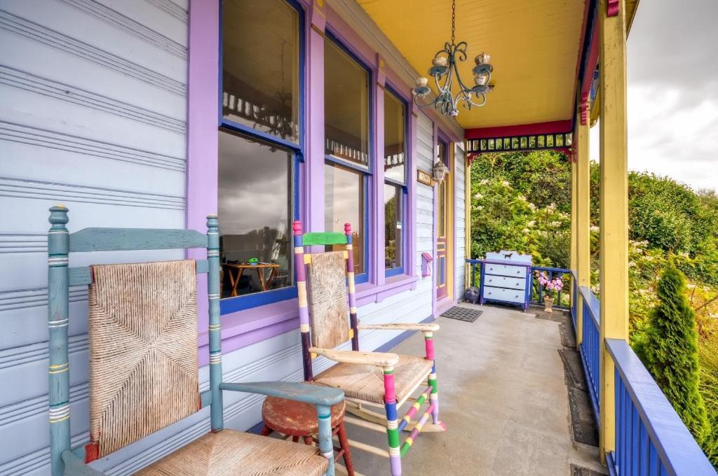Astoria Painted Lady Historic Apt With River View! Екстериор снимка