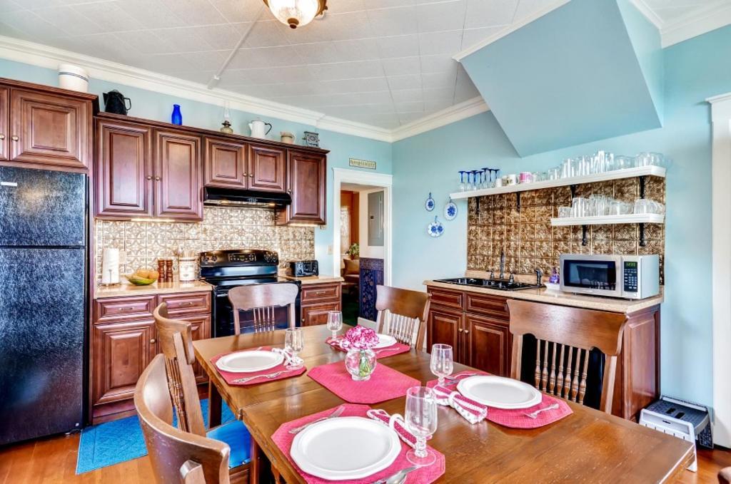 Astoria Painted Lady Historic Apt With River View! Екстериор снимка
